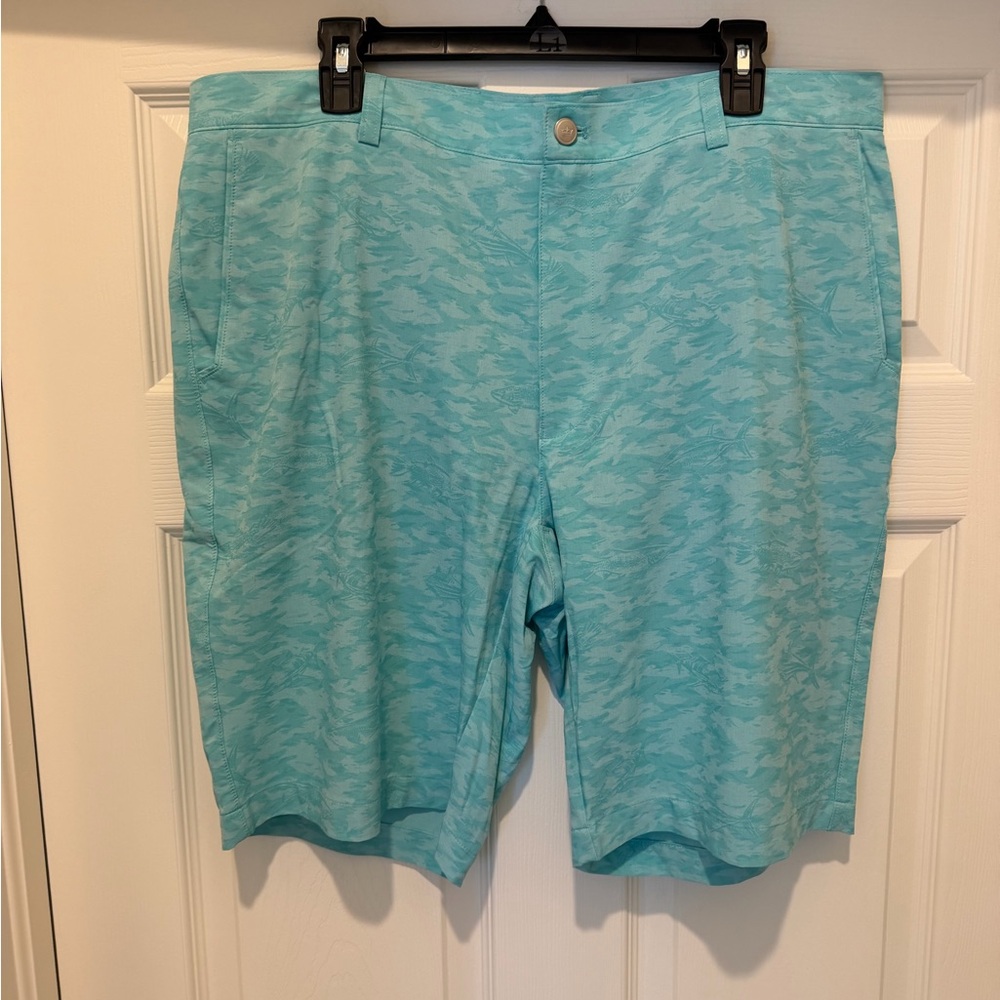 Peter Millar Shackleford Crown Sport Camo Fish Performance Hybrid Shorts 38
